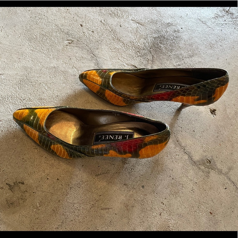 Brand new!! J. Renee Pumps